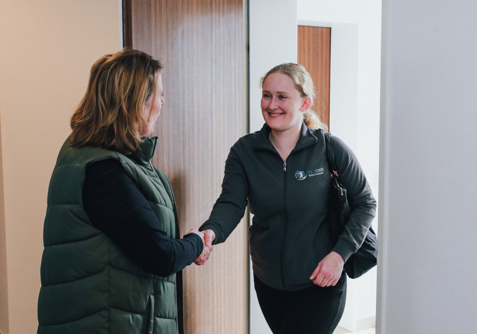 Nina Bollig macht einen Hausbesuch bei einer Patientin